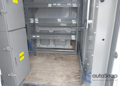 2018 Ford Transit-250 z USA, uszkodzony, nr VIN 1FTYR1CM1JKA69797